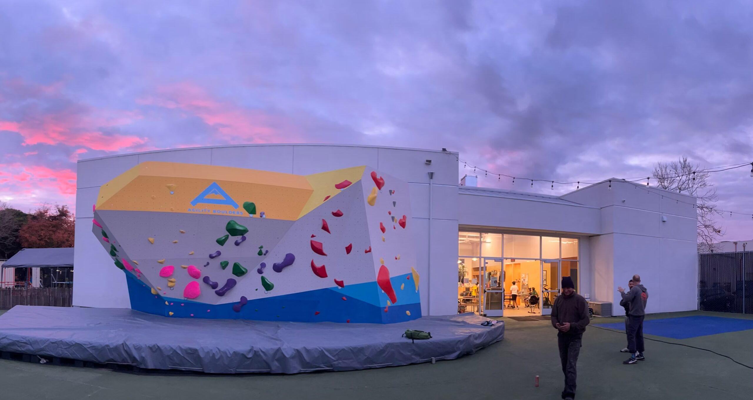 Agility Boulders, a Santa Cruz County fitness business advertising a student discount